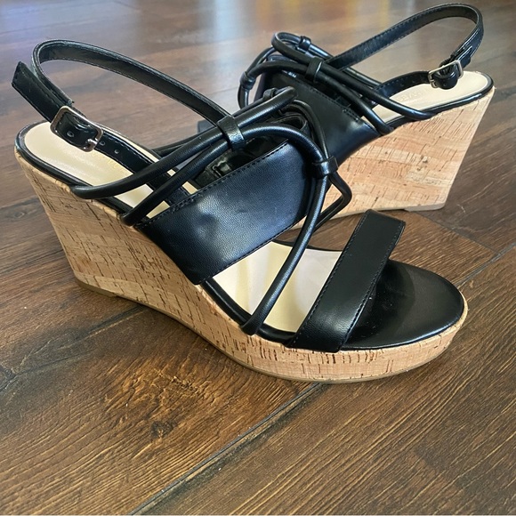 Nine West black wedge ankle strap 9.5 sandals - Picture 4 of 10